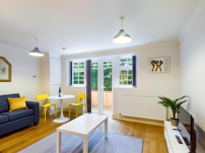 Redhill town centre apartment by Surrey Shortlets